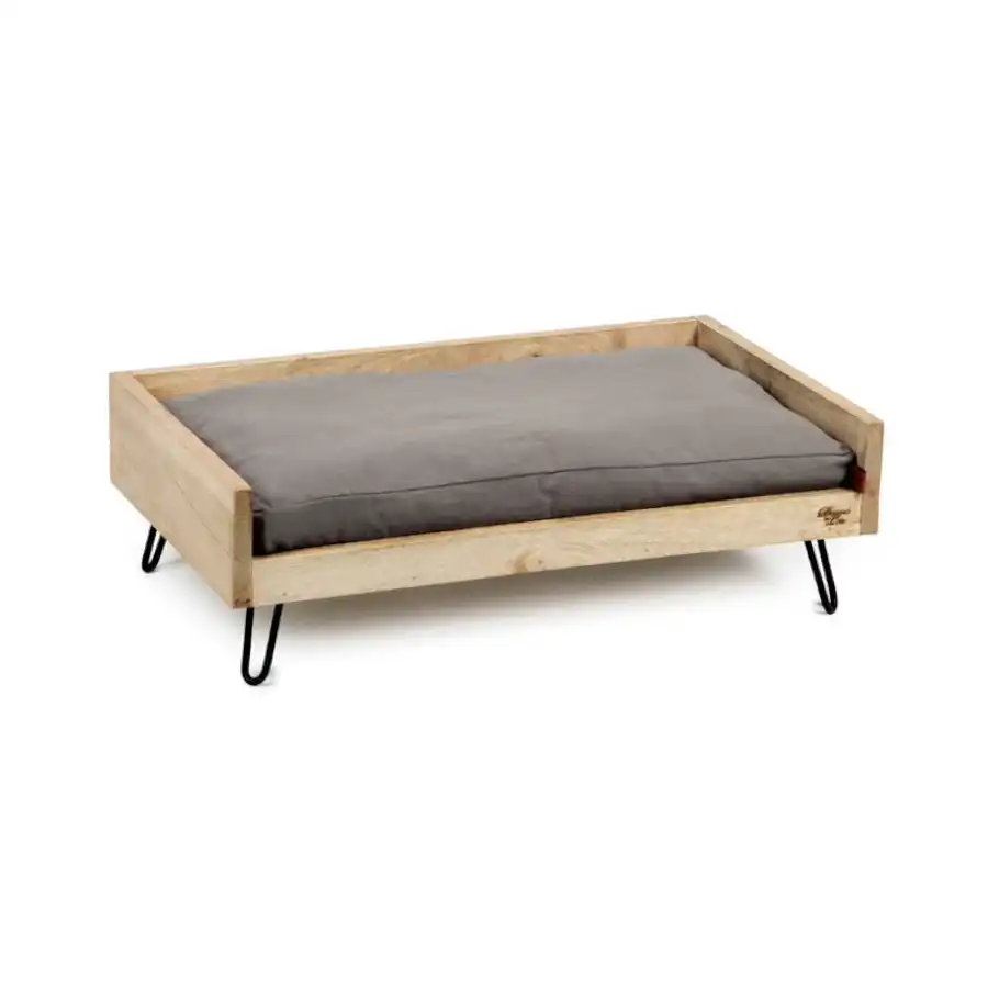 Designed by Lotte Turana Cama de Madera para perros